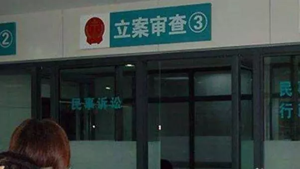 婆婆幫兒媳婦上法院起訴離婚,法庭上,婆婆這句話讓兒子悔不當初