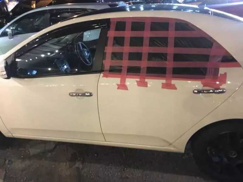 (新加坡網友駕車到新山,途中換馬幣之後,車子就變成了這樣!