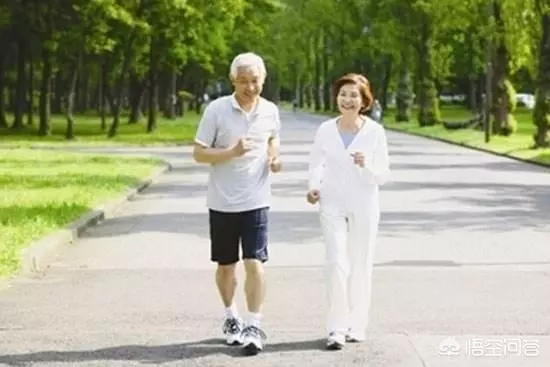 中老年朋友如何預防血管斑塊及阻塞