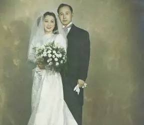 她給哥哥說媒,卻被反問:嫁給我好不好?兩人婚後相愛60多年啊