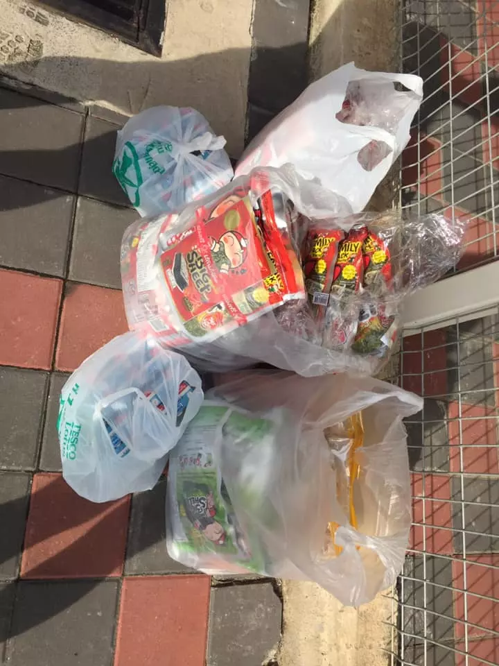 我的泰國零食被充公了!網友泰國買小老闆紫菜、辣魷魚零食結果被TA充公!