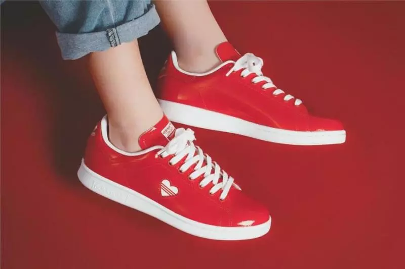 2月1日!Adidas Stan Smith情人節限量款新加坡開售!猜猜多少錢?