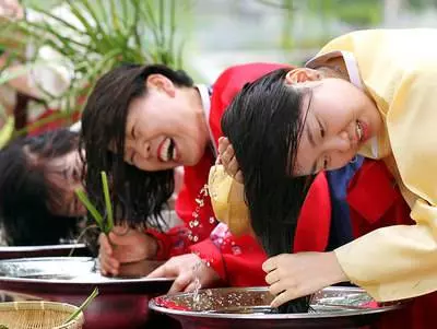 「經典治發秘方」當年禿頭的我,用它來洗頭,現在滿頭烏髮! 朋友還以為是假髮呢!!
