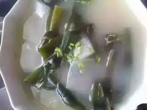 這菜用清水煮一煮,排出腎臟十年毒,效果超好!