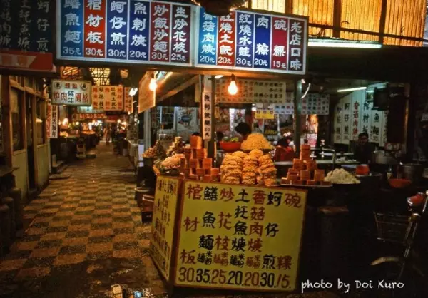 回不去的純樸台灣...「40年前爸媽的年少時代」張張懷舊勾起寶島回憶!網:「都哭了..」
