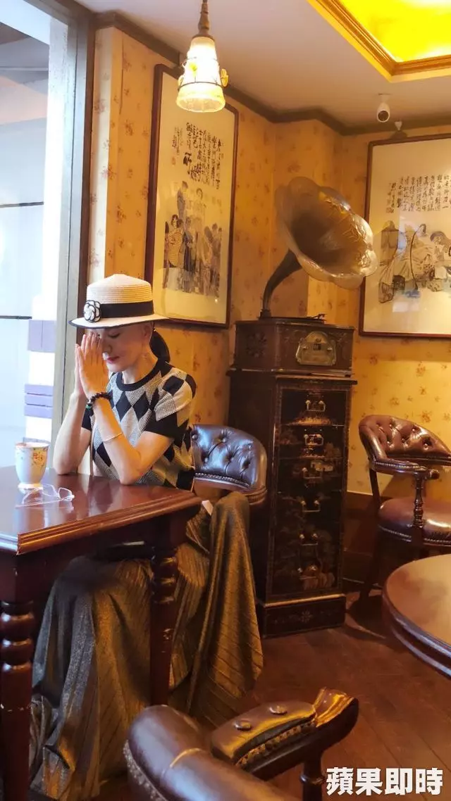 夏台鳳「痛失愛子」隔年連失2至親!遇乞討母子痛哭塞錢:妳很幸福,兒子還在身邊!