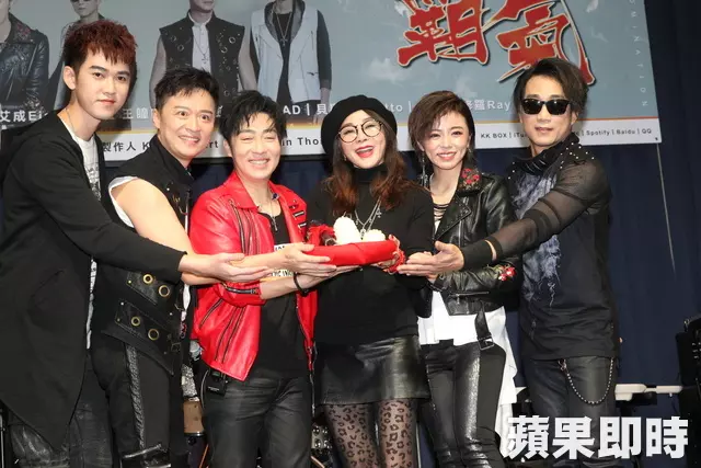 艾成自曝憂鬱症失憶「連王瞳都不認得」, 數度想不開她不離不棄…交往7年「父母仍不點頭」!