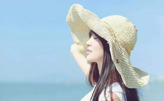 離婚前晚跟老婆吃散夥飯,聽到老婆手機響後,我決定不離婚了
