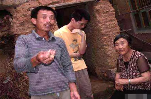 二婚夫妻被婆婆趕出家門,10年後,老公的一段話讓婆婆閉上了嘴