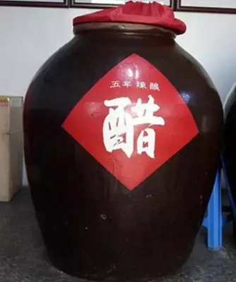 神!「清紗窗」居然只需要一張便宜的紙..絕不沾手!20個大掃除必備的清潔小竅門!