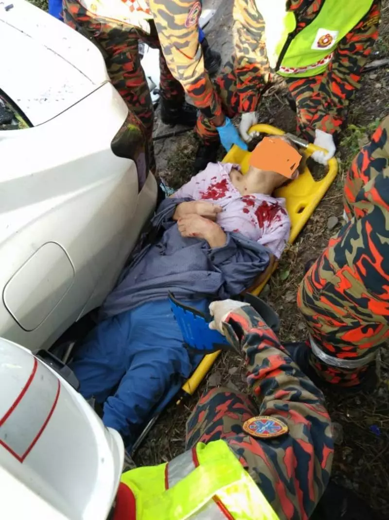 休旅車行駛中失控 中國乘客 1死2重傷 !