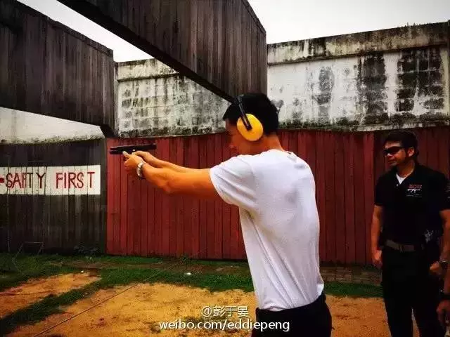 彭於晏:從欠債5千萬到國民老公,從胖渣到國民男神,他自導自演了一部人生勵志劇。沒有才華,你只能拿命拼 !