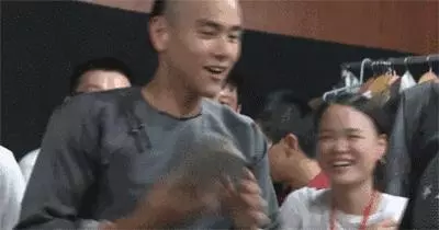 彭於晏:從欠債5千萬到國民老公,從胖渣到國民男神,他自導自演了一部人生勵志劇。沒有才華,你只能拿命拼 !
