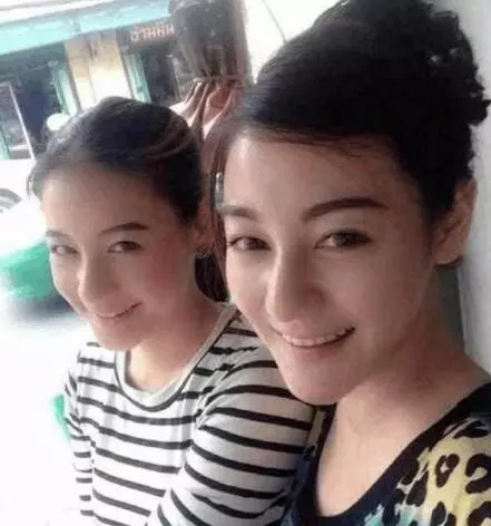 和明星撞臉的路人,女版鹿晗,工地的baby,迪麗熱巴變大媽!