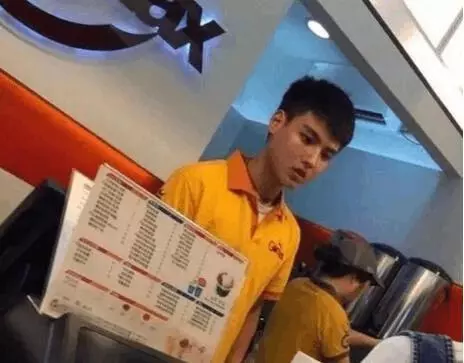 和明星撞臉的路人,女版鹿晗,工地的baby,迪麗熱巴變大媽!