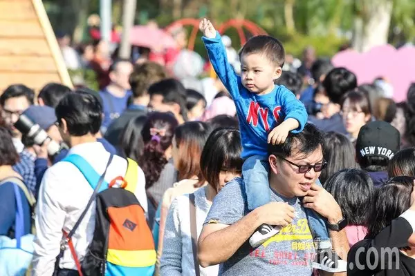 春節天氣三溫暖!大陸冷氣團「強度再升級」低溫掉10度 回暖再降溫「2波東北季風報到」
