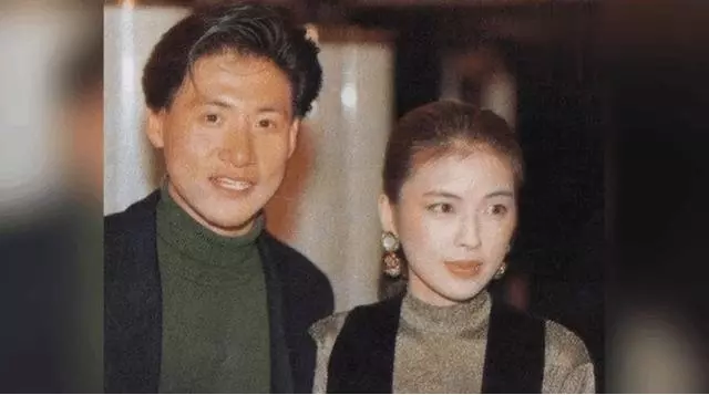 56歲張學友羅美薇夫婦近照曝光,網友:確實老了,心疼!
