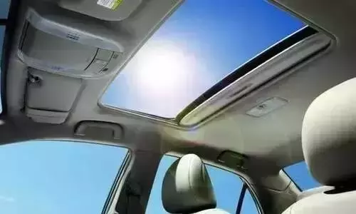 最沒用的汽車配置,一年用不了幾次,老司機:因為你不會用