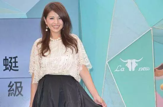 林葉亭轉行當老闆「全台60間分店」年收5億,與結婚老公22年「184公分帥兒也進演藝圈」!