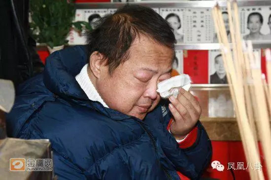 梅豔芳為他擋槍,沈殿霞視他為知己,三度截肢四闖鬼門關,瀟灑走完人生【他不僅是tvb綠葉王,也是生命鬥士】