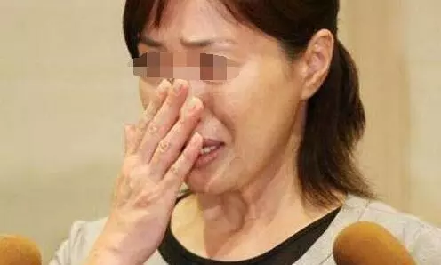 婆婆生日只有兒媳來,兒媳走後婆婆偷偷跟去,看到兒子,蒙了
