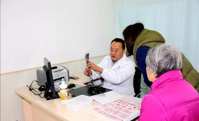 62歲阿姨得了冠心病,睡不好吃不香,醫生幫她解開「心病」!