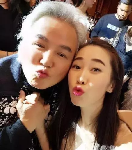 張庭上海大豪宅曝光,稱客人第一次來會迷路,是真有錢啊!