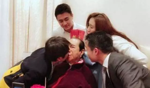98歲賭王病重,幾個月花費上億治療費,老婆孩子卻還在爭奪家產!
