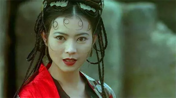 藍潔瑛墓地曝光,墓前淒涼空空如也,卻總算有一個永久的家