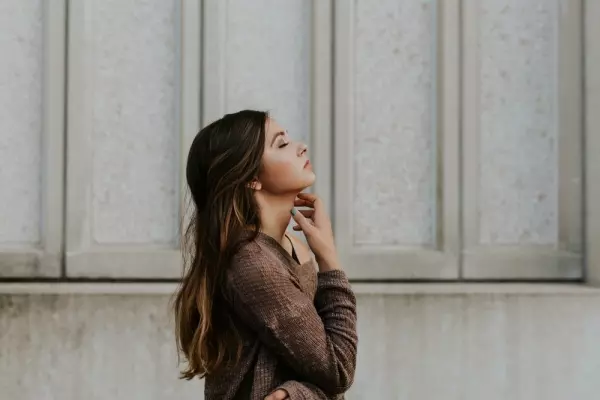 老公每月給你11萬,但是他不回家,女人你願意嗎?女人的心酸只有自己懂