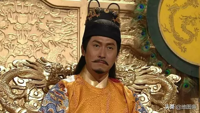 馬來西亞最高元首的任職儀式上,都會撐一把小黃傘,原因竟和中國有關!