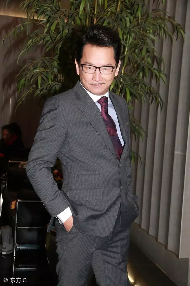 65歲金牌男配廖啟智喪子13年仍難釋懷,曾被妻子瞧不起靠堅強挺過