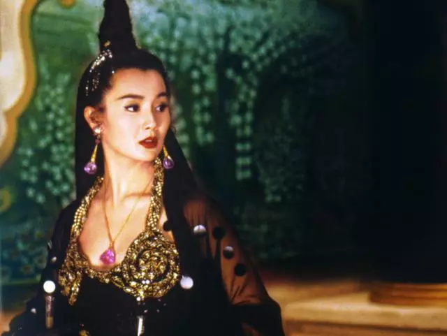 《東成西就》五大美女近照:張曼玉美貌崩塌,王祖賢新照宛如少女,而她才是【人生贏家】