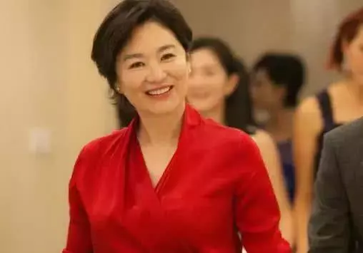 《東成西就》五大美女近照:張曼玉美貌崩塌,王祖賢新照宛如少女,而她才是【人生贏家】