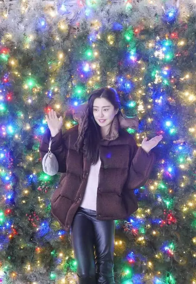 《東成西就》五大美女近照:張曼玉美貌崩塌,王祖賢新照宛如少女,而她才是【人生贏家】