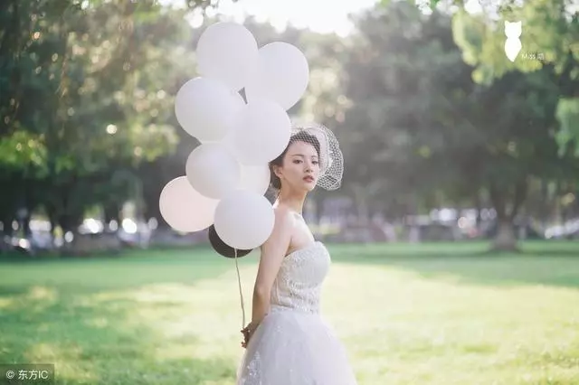 婆婆,你說我憑什麼給我爸媽生活費呢,就憑你們全家都是我在養啊