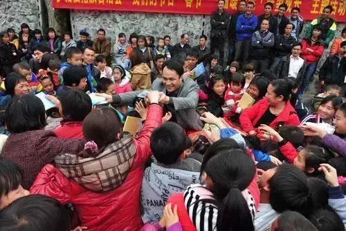 兒子執意和瞎子結婚,她懷孕後,我無聲無息,偷偷在雞湯里加辣椒