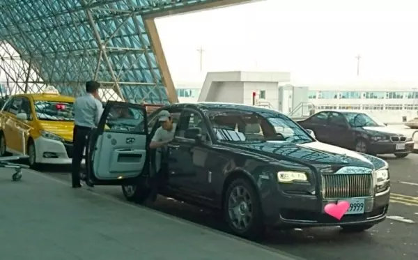 費玉清超高檔「勞斯萊斯」首度曝光!一看到「車牌號碼」所有人都不禁鼻酸...