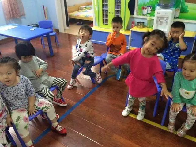 妻子離婚後懷孕,獨自撫養孩子,5年後家中來了貴人,愣住了