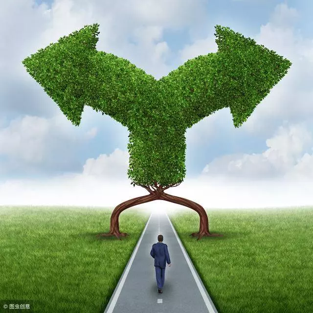 過年單位發兩萬年終獎,我偷偷給母親五千,隔天我的婚姻結束了