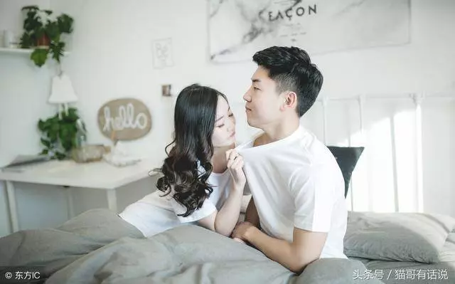 婚後我和老公租房子住,娘家拆遷三套房都給弟弟,兩年後我笑了