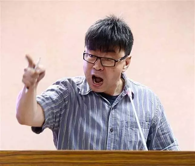 段宜康惡毒咒高雄燈會可辦聯合奠禮 網轟:DPP公祭可辦了