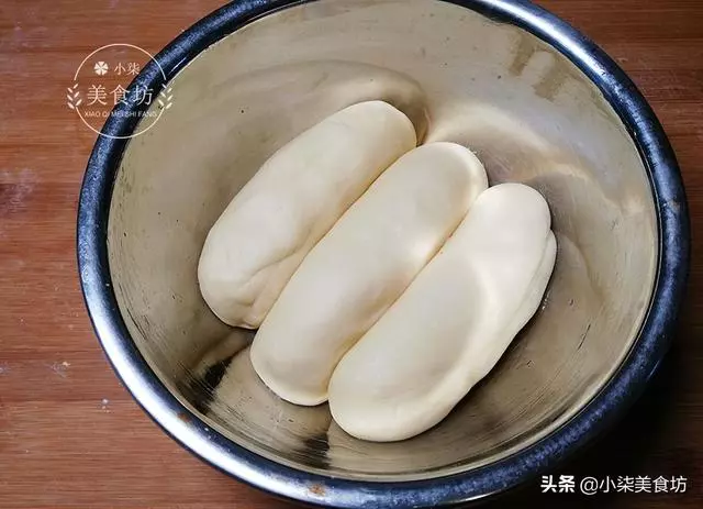 麵粉里加一個雞蛋,不用電飯鍋,不用烤箱,簡單一做比麵包還好吃