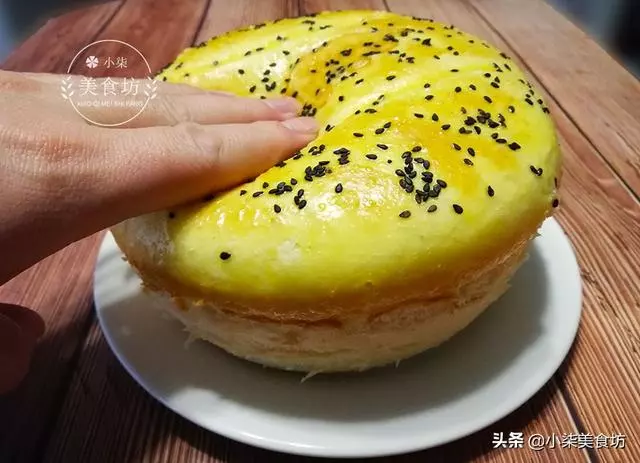 麵粉里加一個雞蛋,不用電飯鍋,不用烤箱,簡單一做比麵包還好吃