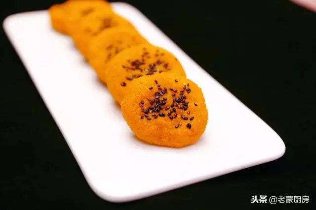 1塊南瓜,1把糯米粉,不用油煎的餅,在家給寶寶做,健康又放心