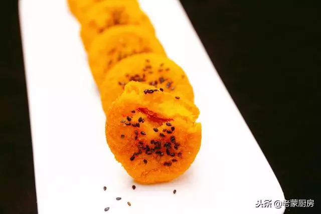 1塊南瓜,1把糯米粉,不用油煎的餅,在家給寶寶做,健康又放心