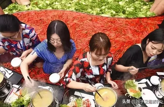 日本的人體盛,中國的人體火鍋,你能理解吃貨們的腦洞大開嗎?