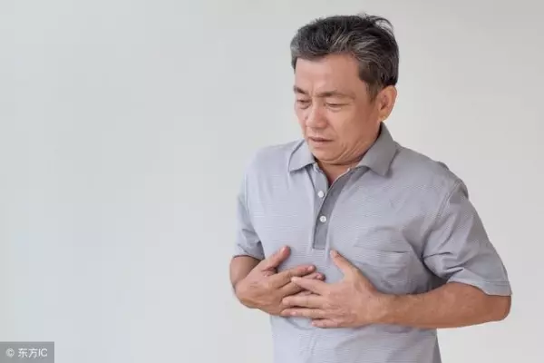 胃癌有這4個早期症狀,第3個最容易被容易忽視!
