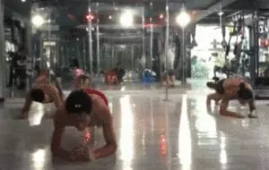 爆汗燃脂減肚子,8個動作,每天20分鐘,60天見證迷人腹肌