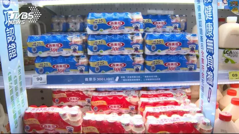 包裝不變!乳酸飲料推50逾載 創「紅瓶經濟」